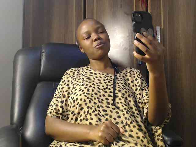 Empressvee25 Empressvee25