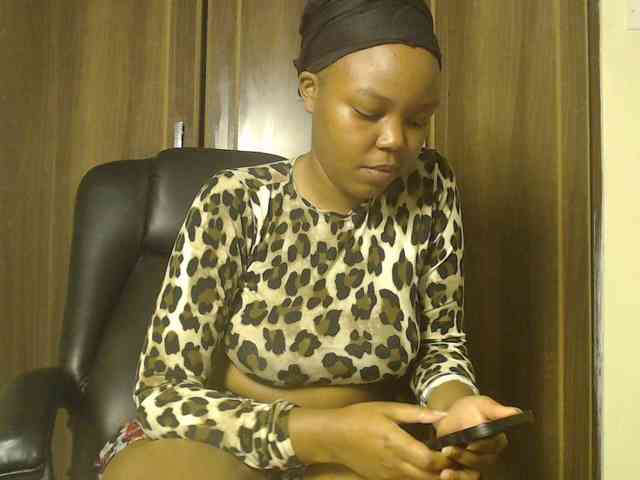 Empressvee25 Empressvee25