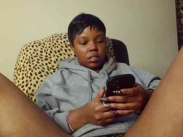 Empressvee25 Empressvee25