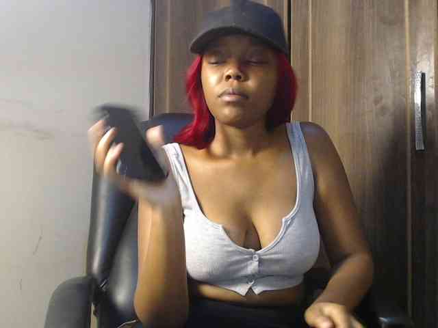 Empressvee25 Empressvee25