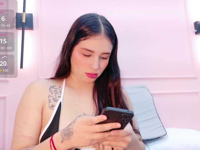 AshleyEvans21's BongaCams show and profile