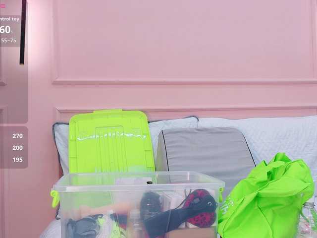 AshleyEvans21's BongaCams show and profile