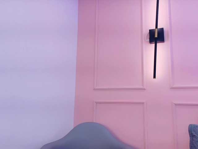 AshleyEvans21's BongaCams show and profile