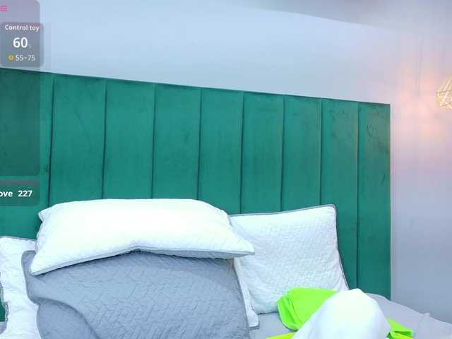 le modèle AshleyEvans21 est en webcam porno dans un show sur le site bongacams, il possède les tags suivants: Latino/Hispanic,Redhead,Shaved