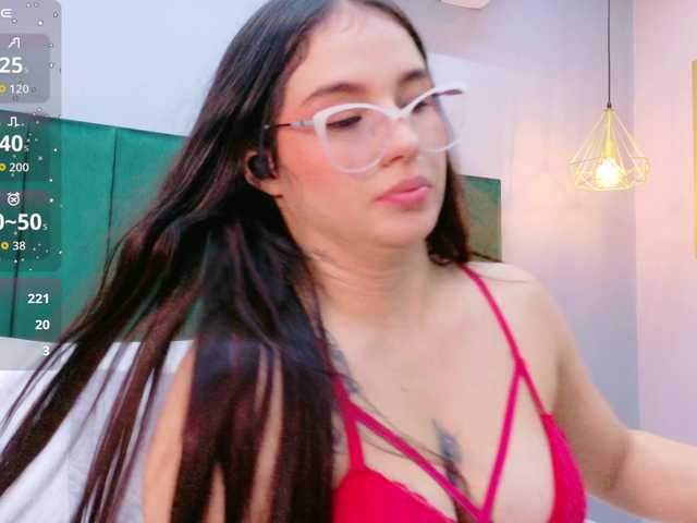 AshleyEvans21's BongaCams show and profile
