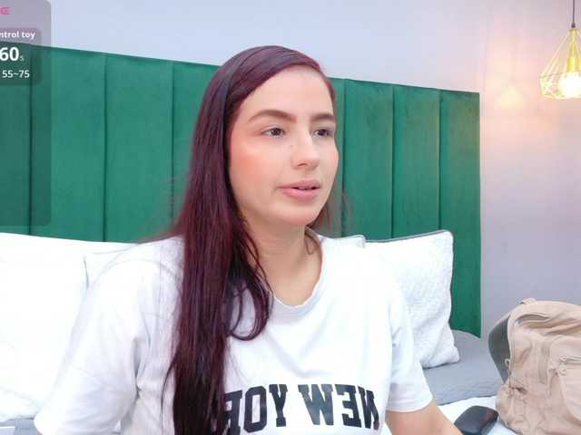 AshleyEvans21's BongaCams show and profile