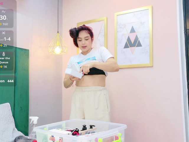 AshleyEvans21's BongaCams show and profile