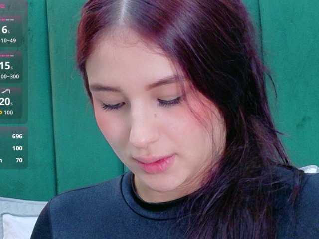 AshleyEvans21's BongaCams show and profile