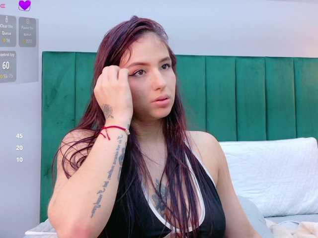 AshleyEvans21's BongaCams show and profile