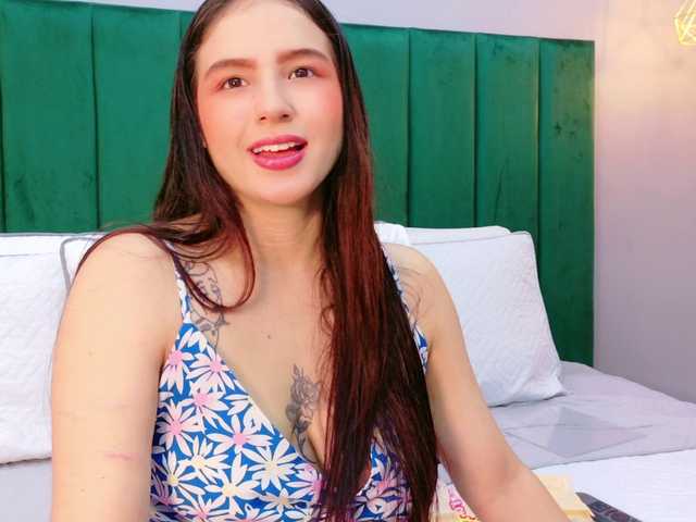 AshleyEvans21's BongaCams show and profile