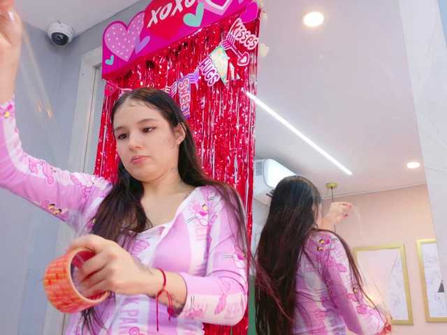 AshleyEvans21's BongaCams show and profile