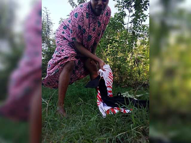 charlyne – webcam model profile photo