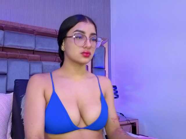RosyBloom's BongaCams show and profile