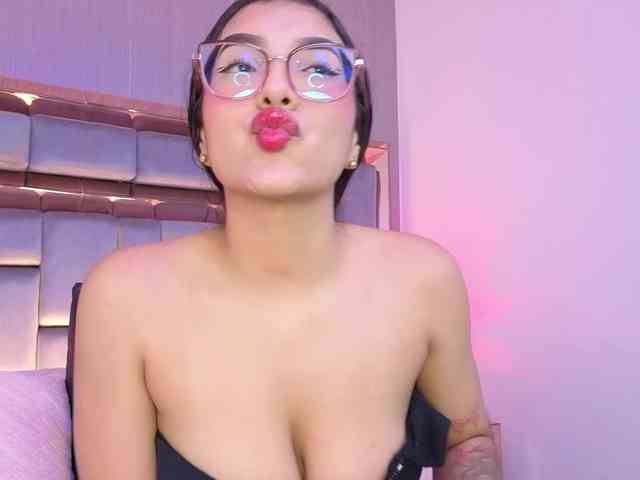 RosyBloom Live Webcam on BongaCams