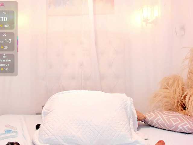 adhitii Live Cam and Statistics on UnifiedCams