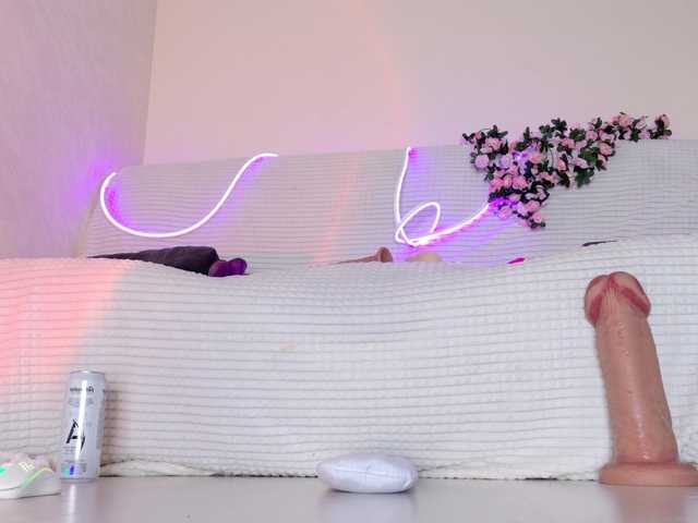 Amellika's BongaCams show and profile