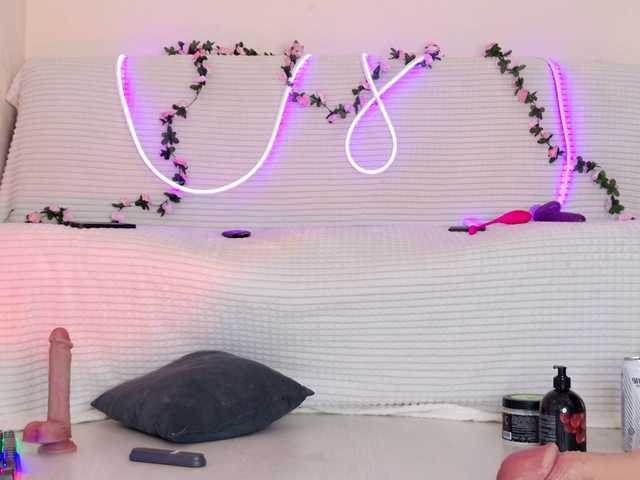 Amellika's BongaCams show and profile