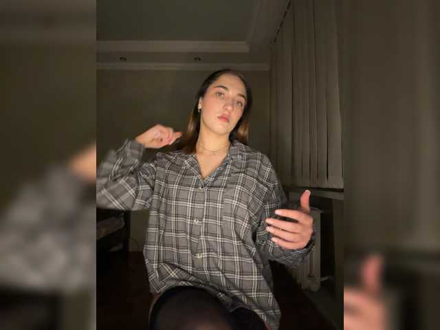 Foxxx-1's BongaCams show and profile