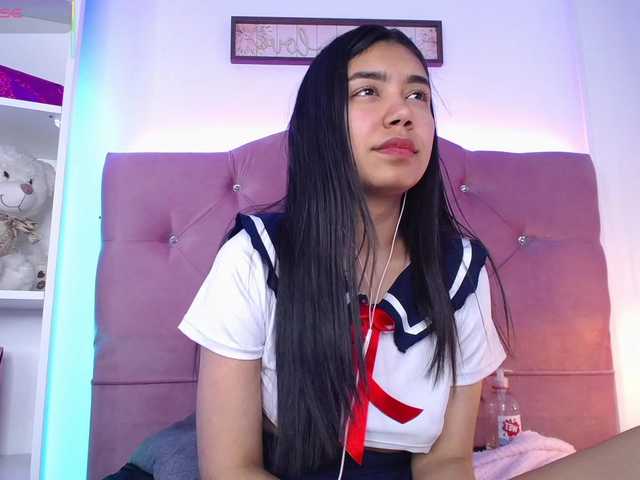 Celestte-moon live room