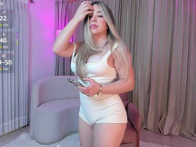 sabrinacherry's BongaCams show and profile