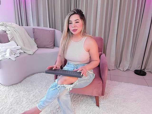 sabrinacherry's BongaCams show and profile