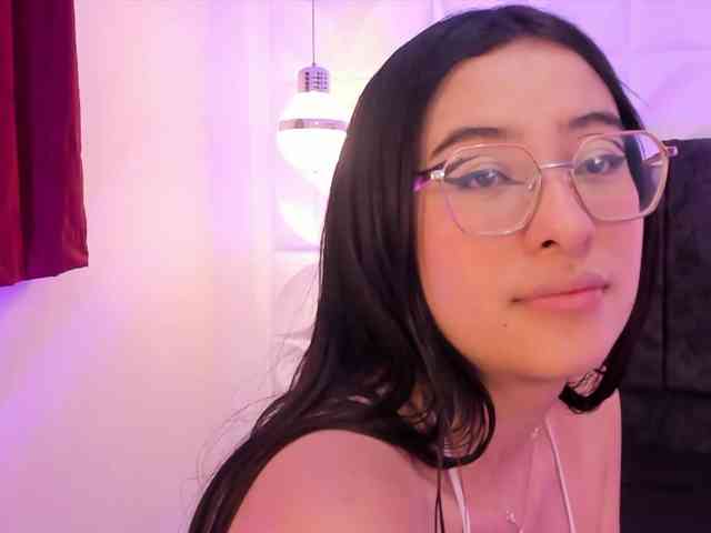 paula-69 webcam