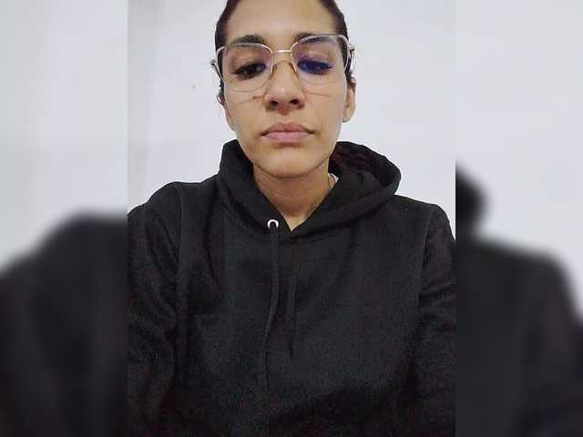 Kloe-Malkova1's BongaCams show and profile