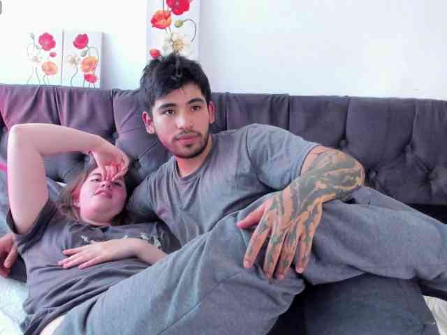 MichelandChris webcam