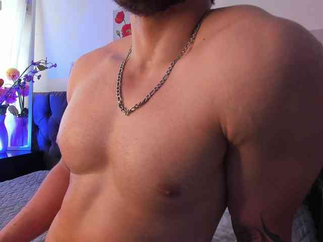 MichelandChris Live Webcam on {site_name}