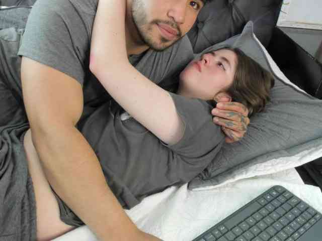 MichelandChris webcam