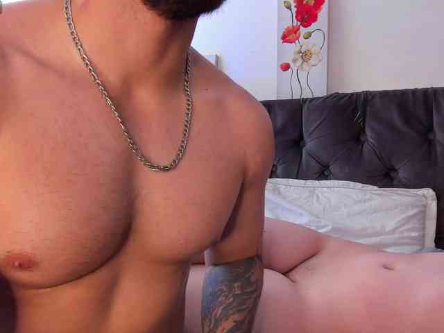 MichelandChris webcam