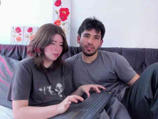 MichelandChris webcam