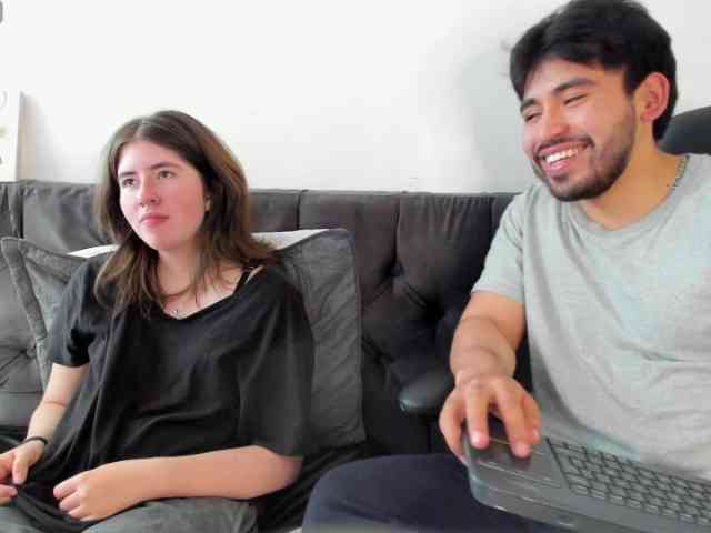 MichelandChris webcam