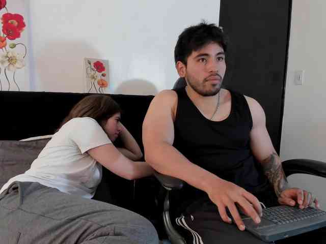 MichelandChris webcam