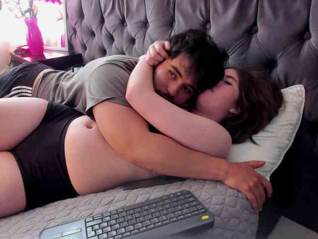 MichelandChris webcam