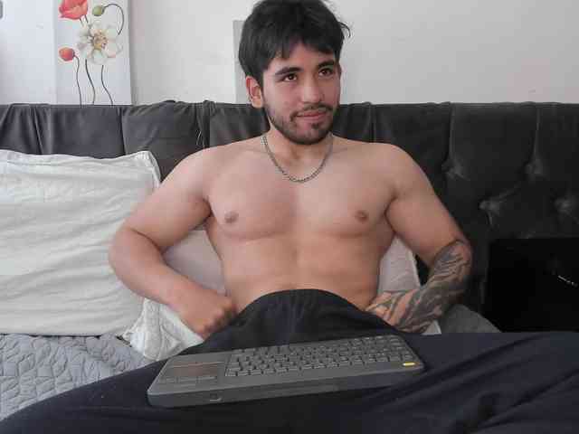 MichelandChris webcam