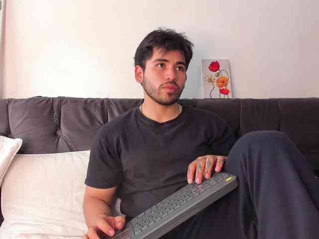 MichelandChris webcam