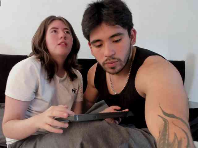 MichelandChris webcam