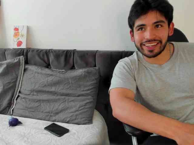 MichelandChris webcam