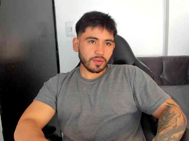 MichelandChris MichelandChris