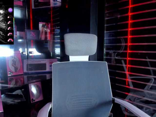 CharlotteBrown-1's BongaCams show and profile