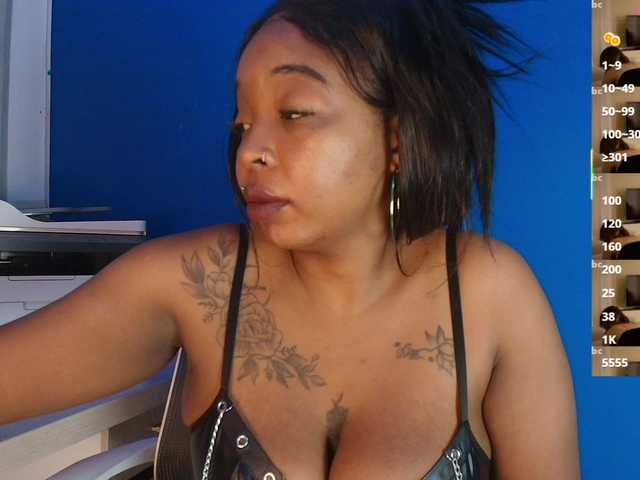 CharlotteBrown-1's BongaCams show and profile