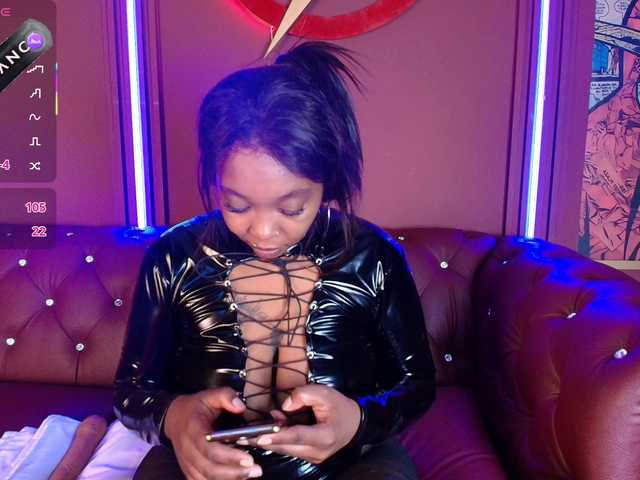 CharlotteBrown-1's BongaCams show and profile