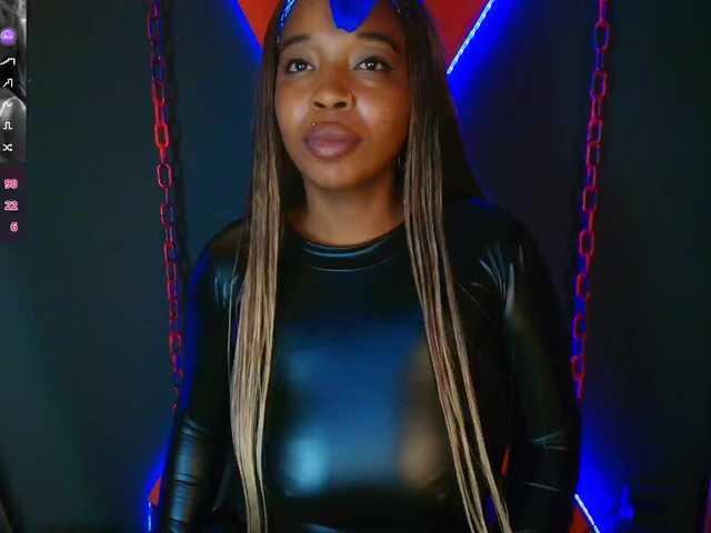 CharlotteBrown-1 webcam bongacams model stream image