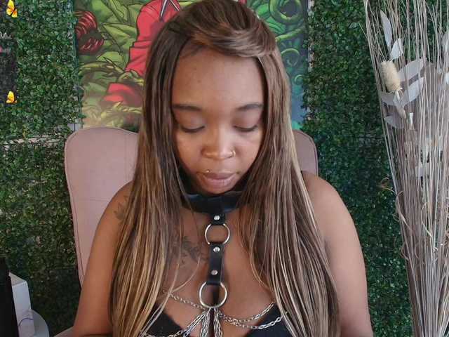 CharlotteBrown-1 webcam bongacams model stream image