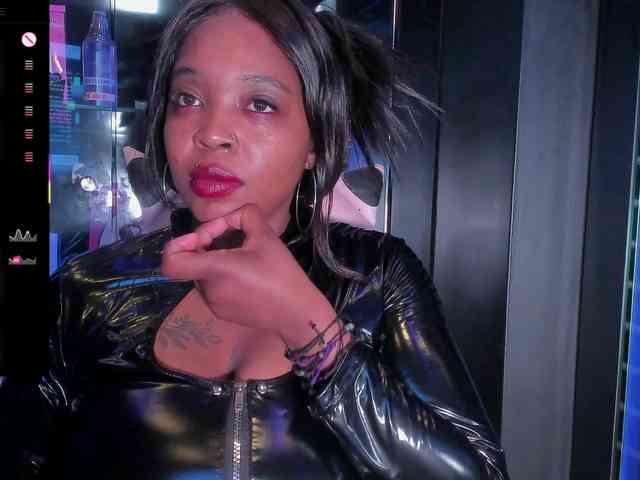 CharlotteBrown-1 webcam