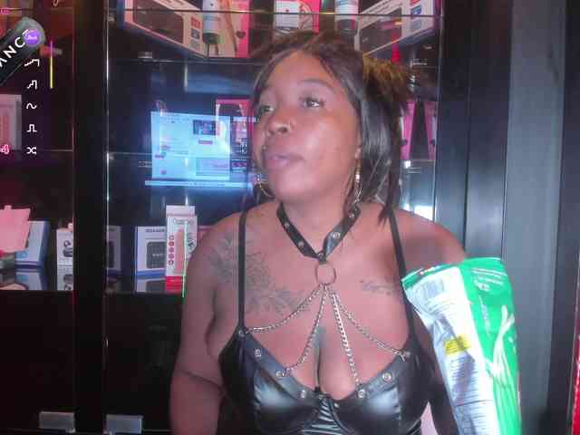 CharlotteBrown-1 webcam