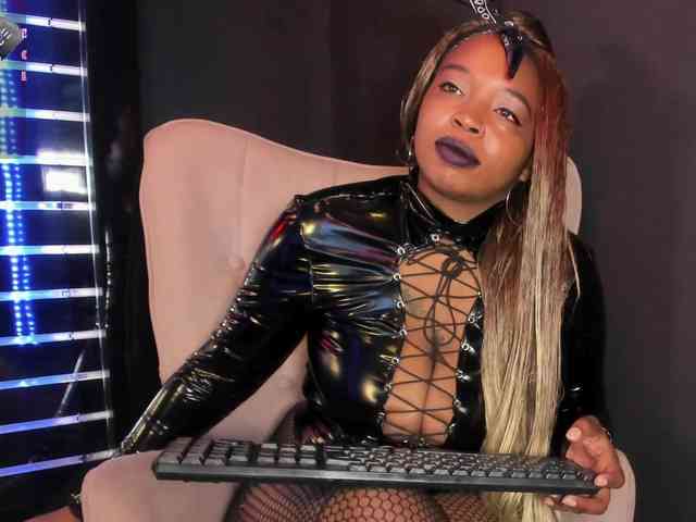 CharlotteBrown-1 webcam