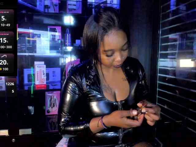 CharlotteBrown-1 webcam