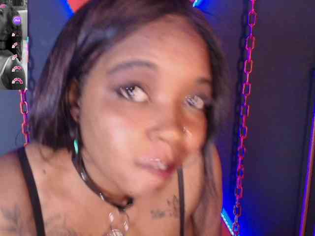 CharlotteBrown-1 webcam